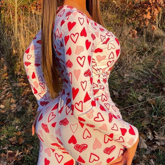 Fashion Nova, Size 1x, Full Of Love PJ Jumpsuit Onesie - Red/White - Picture 10 of 10